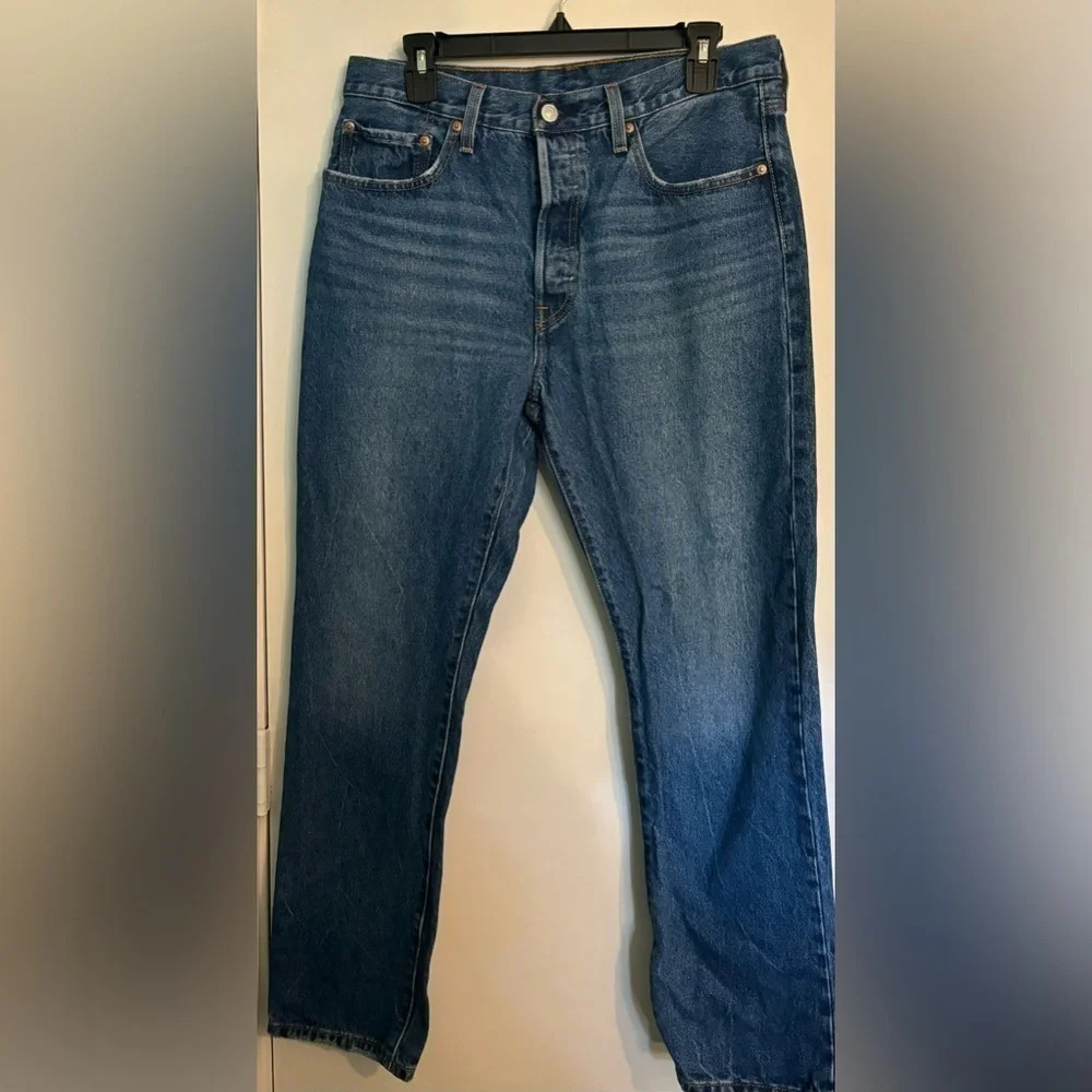 Levi's 501 Blue Straight Leg Jeans Classic Style